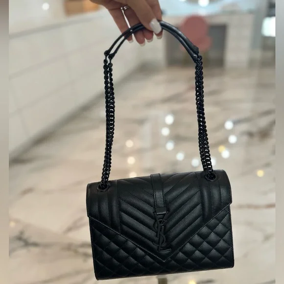 🌟SOLD🌟 NWT YSL Triquilt Black Envelope Bag - Picture 6 of 13